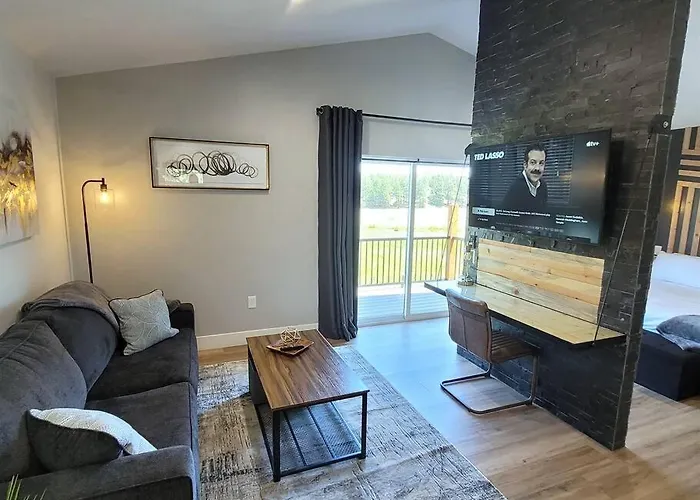 Mountain Escape, W/fireplace! Holiday home Show Low
