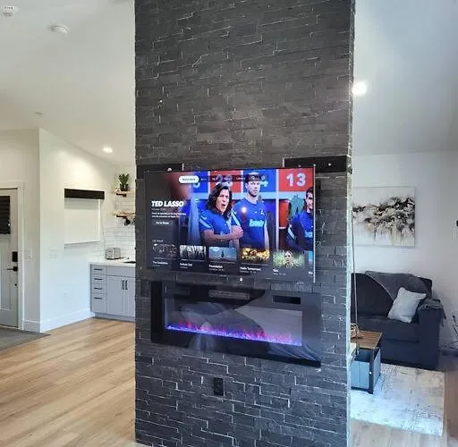 Mountain Escape, W/fireplace! *